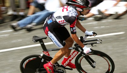 开云esports-成绩构成分布图：中美表现渐趋接近，成绩的构成