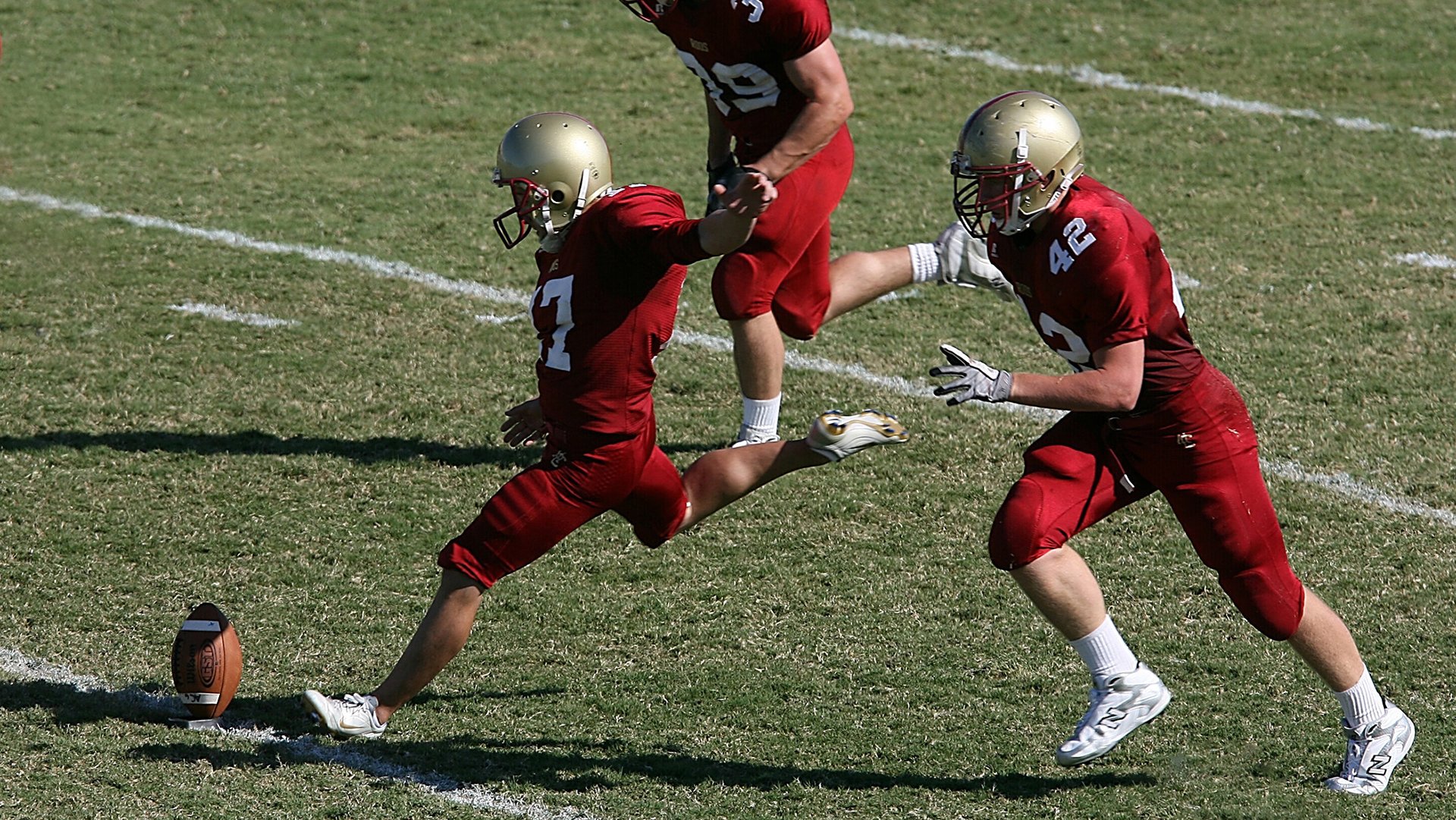 健康足球发展专项政策出台,体育产业持续推动行业升级,足球产业占体育产业比重