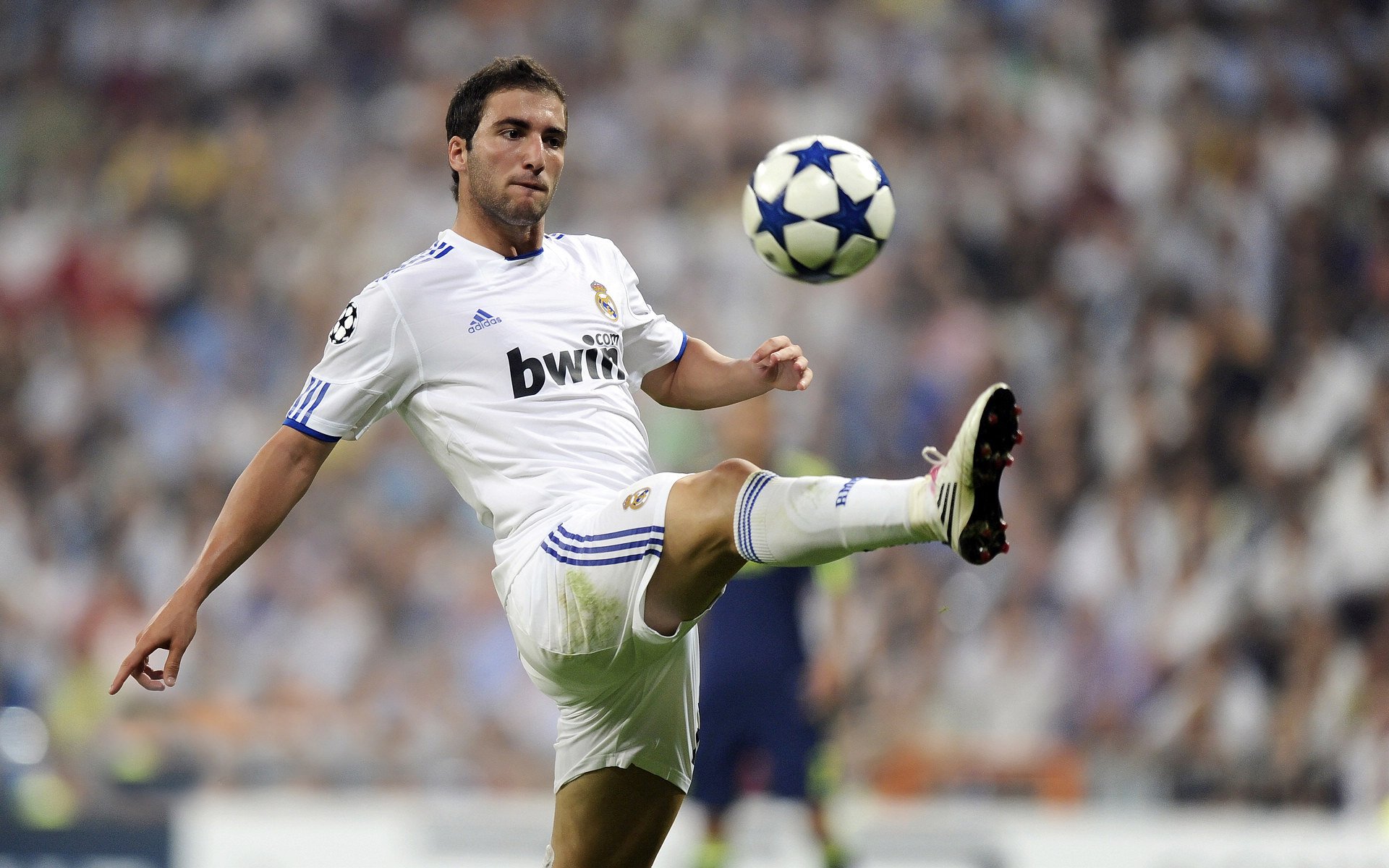 kaiyun中国官方网站-法甲强强对决，精彩瞬间成就经典比赛，法甲对抗强度